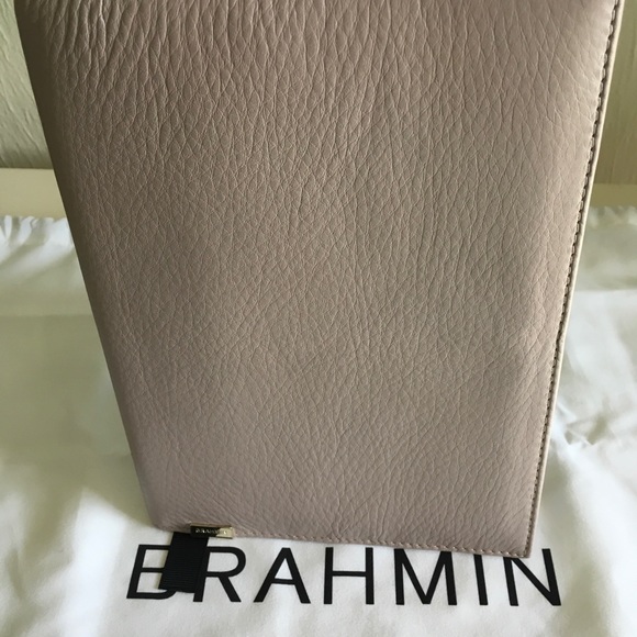 🥰Brahmin 5yr Planner “Blossom’ NWT🥰 - Picture 3 of 9